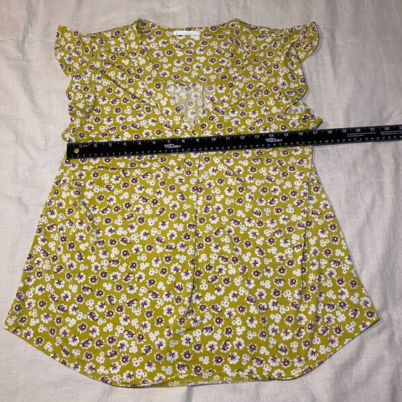 Beacon Apparel Womens M Flutter Sleeve Knit Blouse Yellow Floral Stretch EUC - Picture 7 of 8